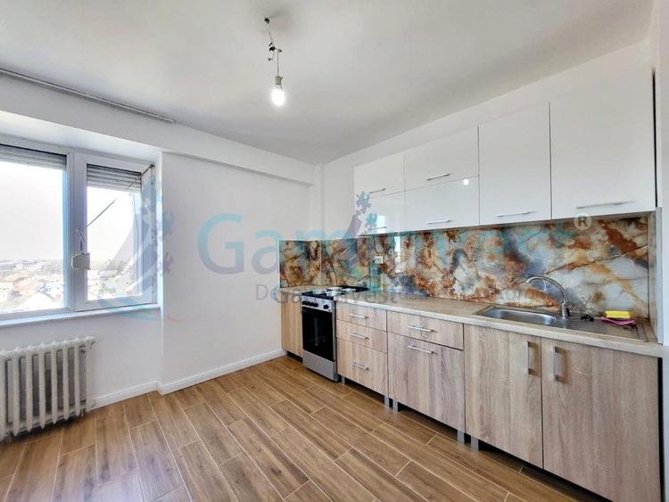 Apartament cu 4 camere decomandat în Cantemir