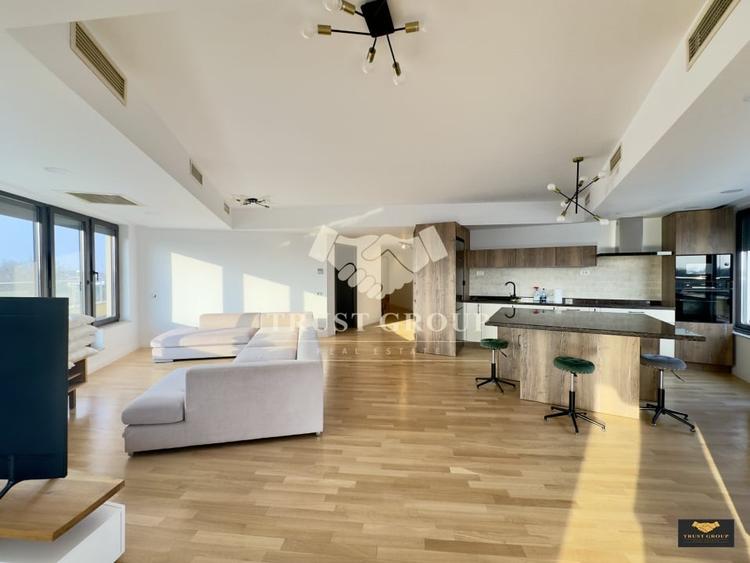 Apartament cu 5 camere decomandat, mobilat în Herăstrău