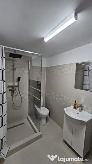 Casă cu 3 camere cu Teren 1720 Mp în Băicoi