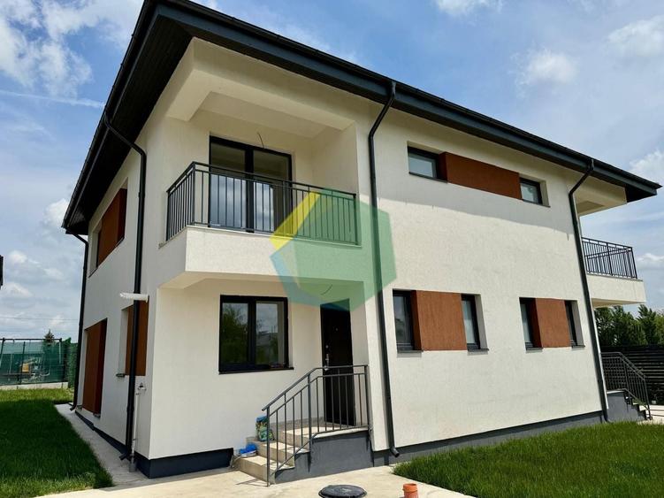 Duplex cu 3 camere cu Canalizare în Sud-Est