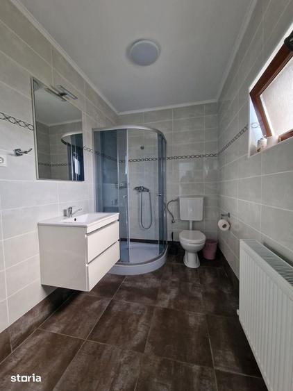 Casă cu 5 camere cu Teren 300 Mp în Central