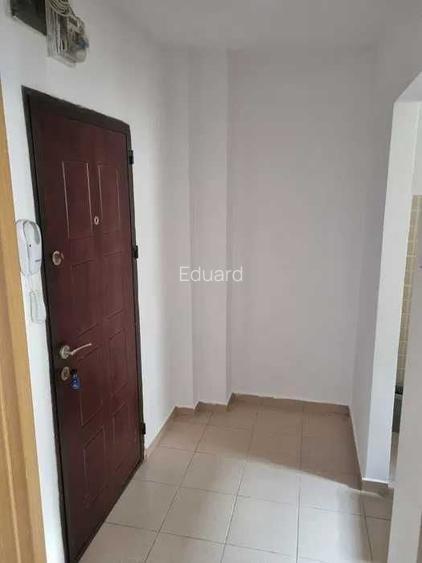 Apartament 2 camere semidecomandat Etaj 4/10 pe Bd. Dinicu Golescu - Gara de Nord - Direct Proprietar !!!