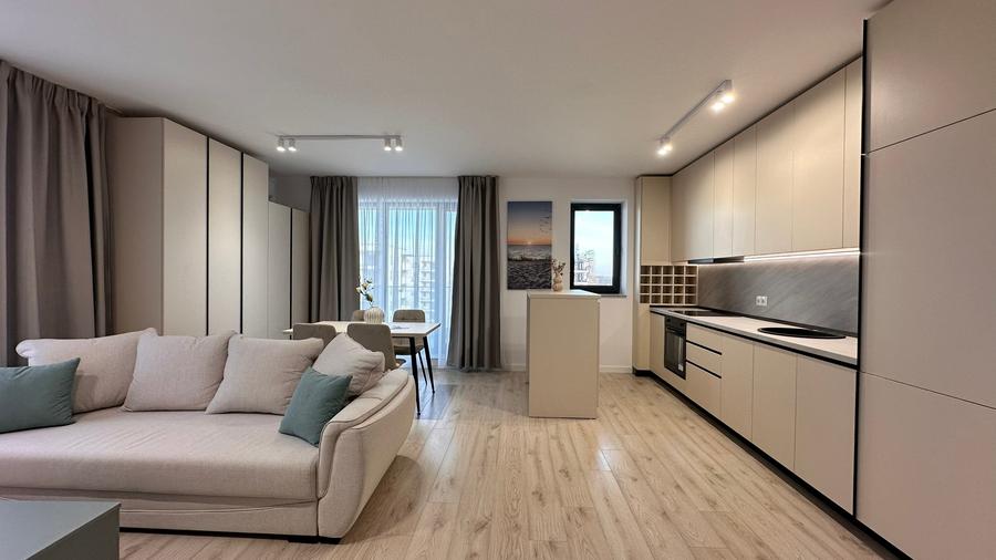 Apartament cu 3 camere decomandat în Băneasa