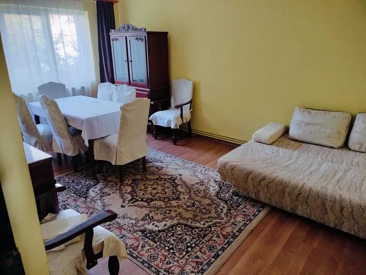 Apartament cu 4 camere semidecomandat, mobilat în Mărăști