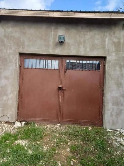 Casă cu 4 camere cu Teren 400 Mp în Exterior Vest