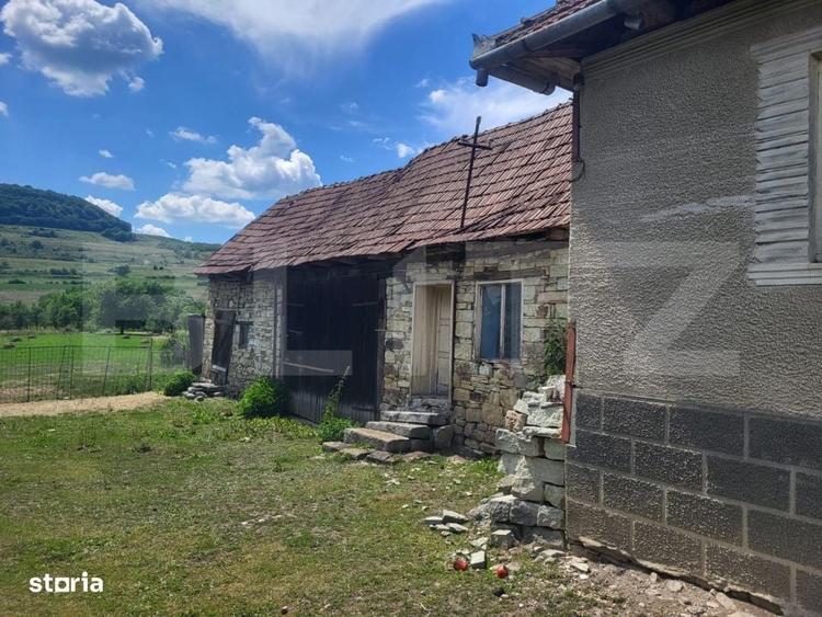 Casă cu 3 camere cu Teren 4200 Mp în Mihai Viteazu