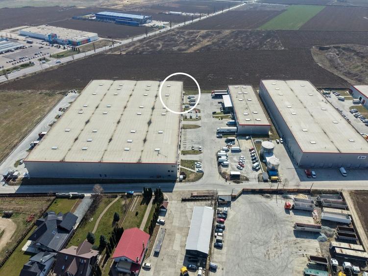 Spațiu industrial, de 2,463 mp, în Metro