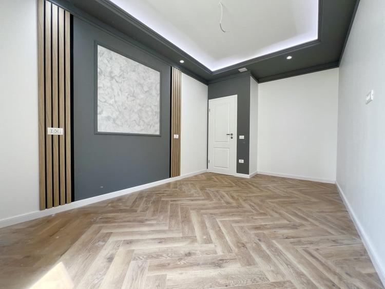 Apartament cu 3 camere decomandat în Torontalului