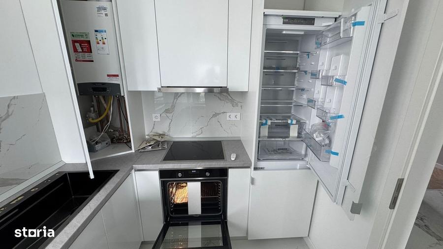 Apartament cu 3 camere decomandat în Cristian
