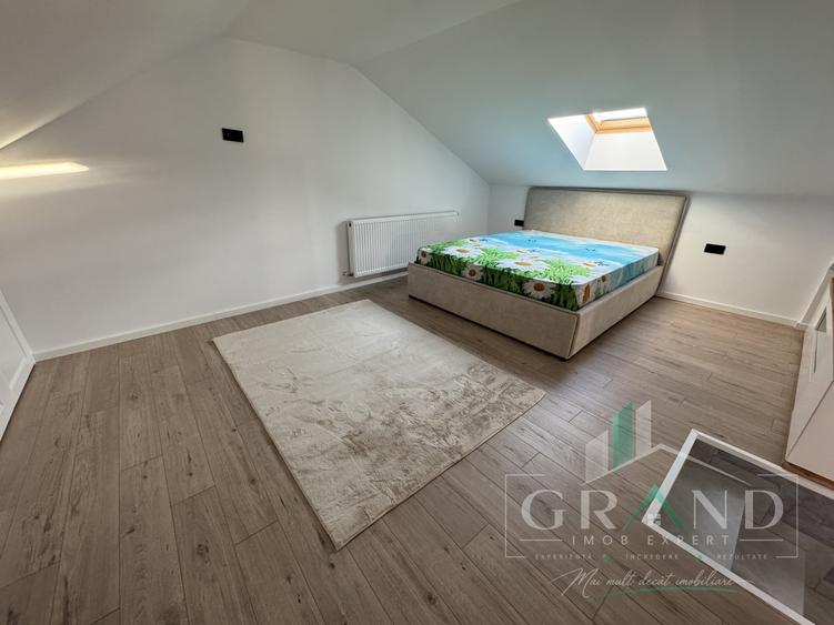 Duplex cu 3 camere cu Canalizare în Între Lacuri