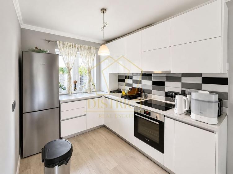 Duplex cu 4 camere cu Canalizare în Dumbrăvița