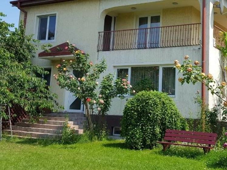 Casă individuală cu 5 camere cu Canalizare în Ultracentral