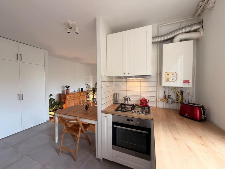 Apartament cu 3 camere semidecomandat, mobilat în Gheorgheni