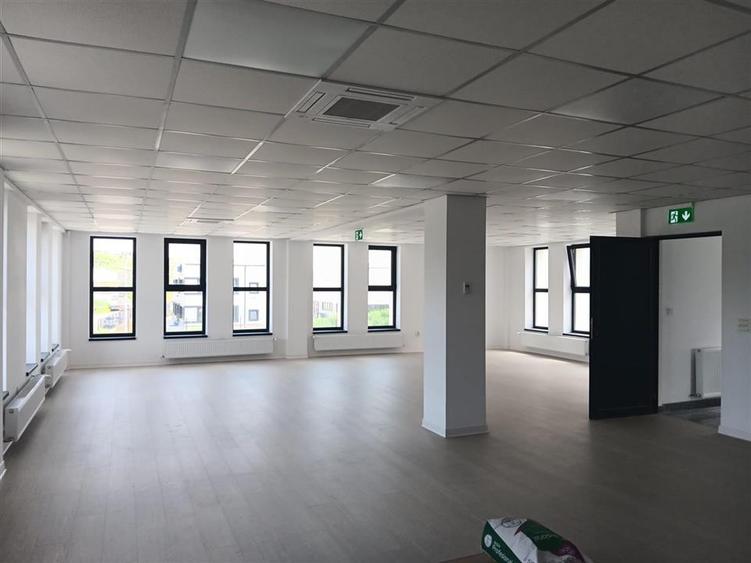 Spațiu comercial, de 108 mp, în Miroslava