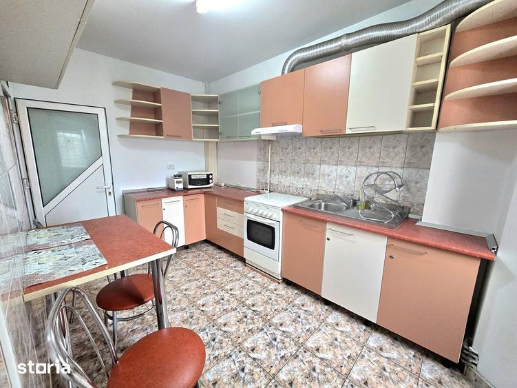 Ap 2 camere Gara Arcu , decomandat , Etaj 5/8 , liber - 1