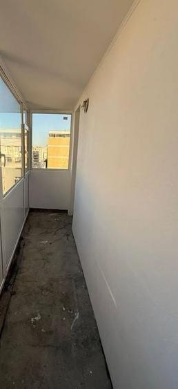 Apartament cu 3 camere semidecomandat în Iancului