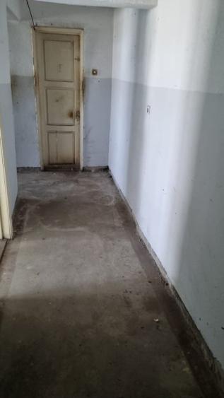 Apartament cu 2 camere decomandat în