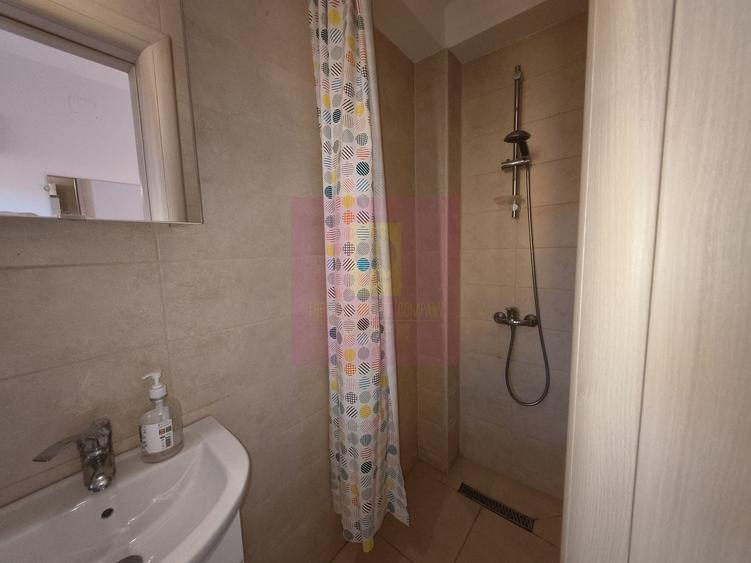 Casă individuală cu 4 camere cu Canalizare în Prelungirea Ghencea