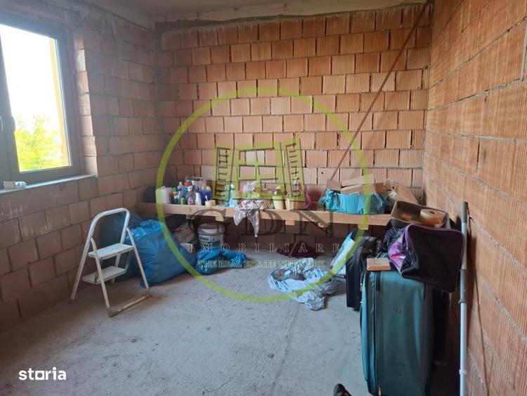 Casă cu 4 camere în Arpașu de Jos