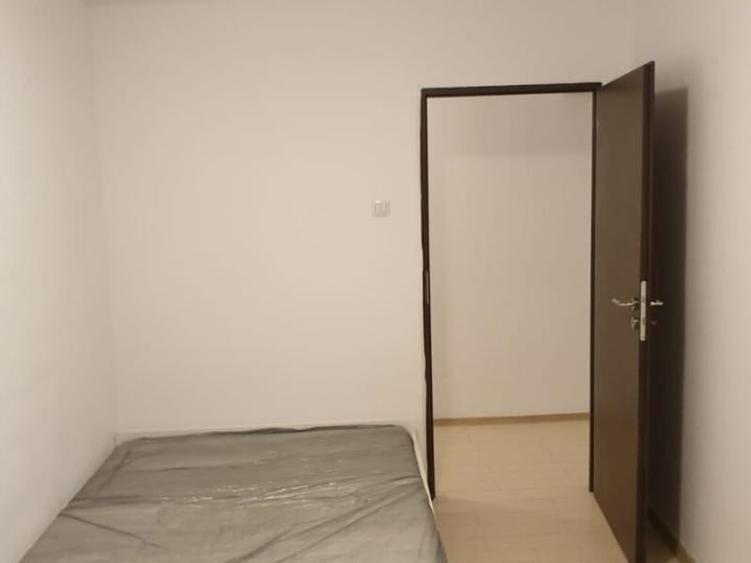 Apartament cu 4 camere decomandat, mobilat în Mihai Bravu