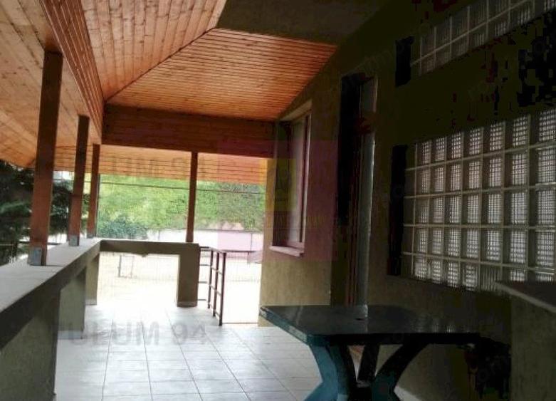 Casă cu 6 camere cu Teren 400 Mp în Ghencea