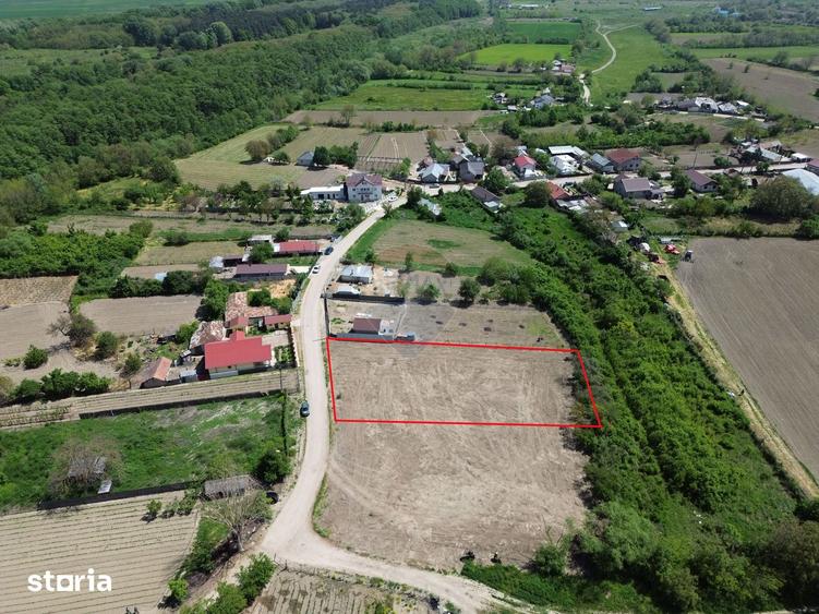 Teren de 1660 mp, în Vânători