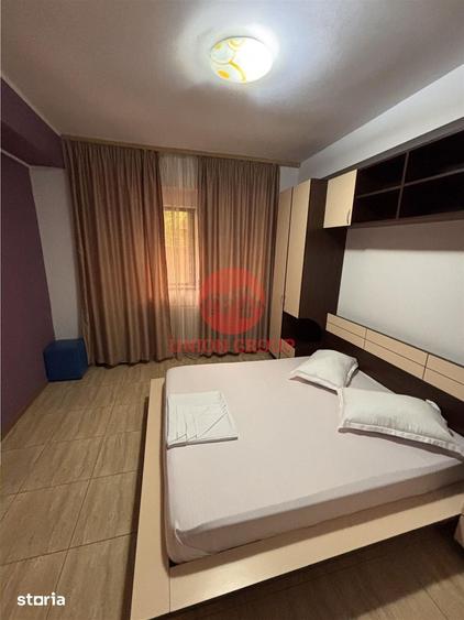 Casă cu 8 camere cu Teren 200 Mp în Central