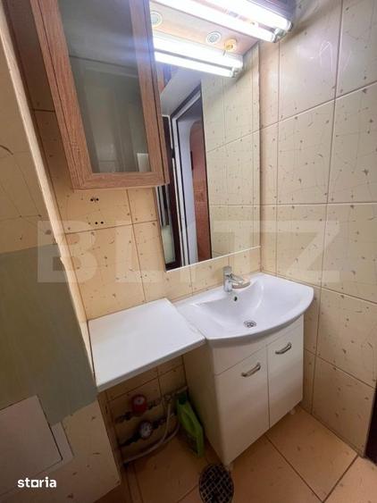 Garsonieră decomandată, mobilată în Podu Roș
