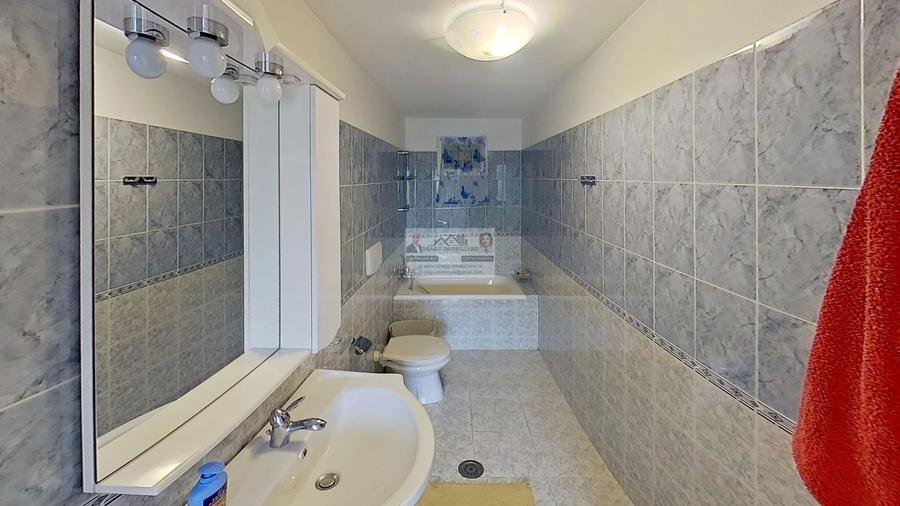 Casă individuală cu 3 camere cu Canalizare în Păunești