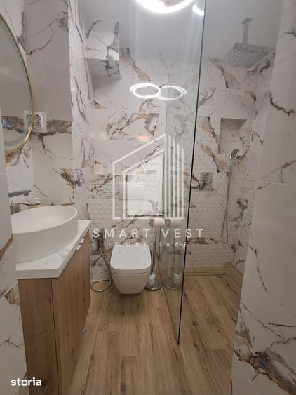 Apartament cu 4 camere semidecomandat în Central