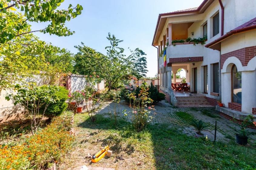 Casă individuală cu 5 camere cu Teren 500 Mp în Păulești
