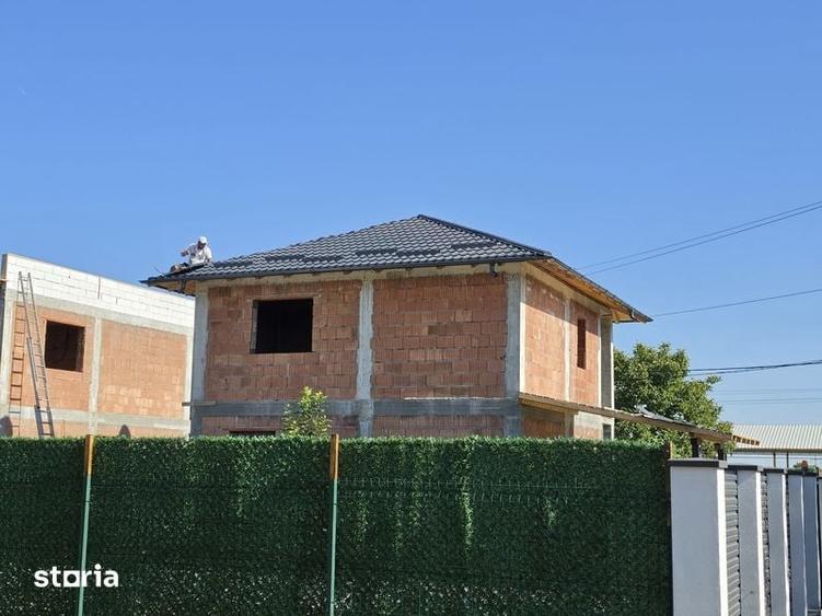 Casă cu 3 camere cu Teren 120 Mp în Trivale