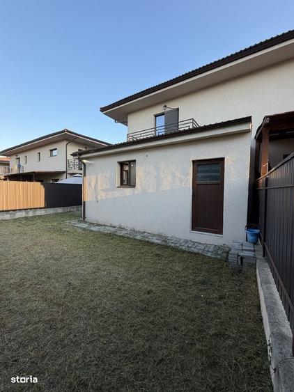 Casă cu 4 camere în Florești