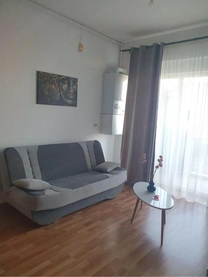 Apartament cu 2 camere semidecomandat în Ferme