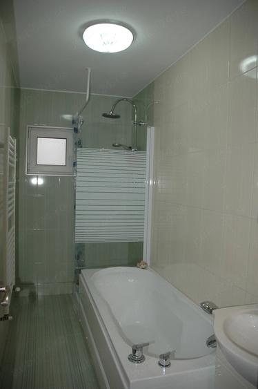 Apartament cu 3 camere decomandat în Ștrand