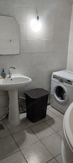 Garsonieră decomandată în Sud