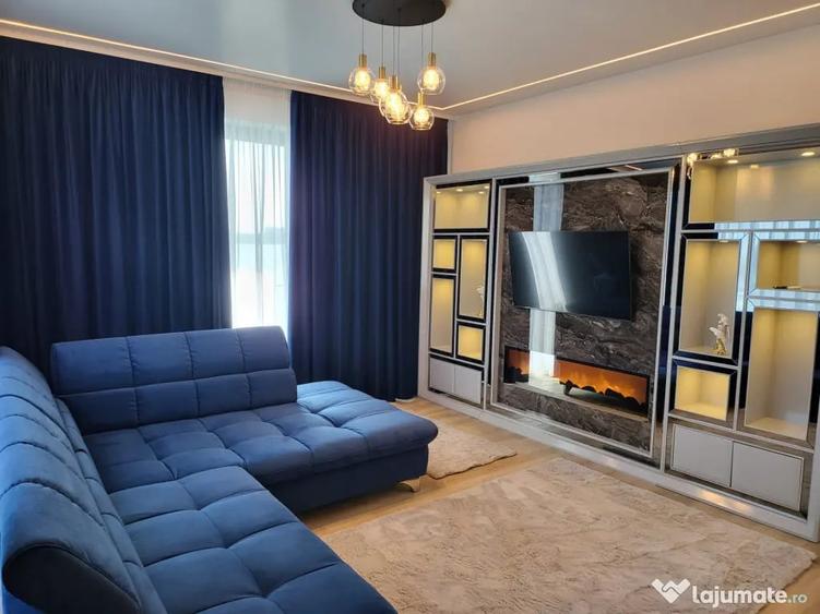 Apartament cu 4 camere decomandat în Central