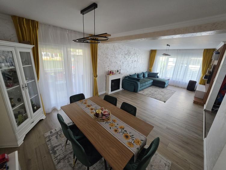 Casă cu 4 camere în Berceni