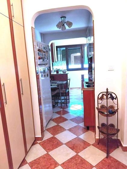 Apartament cu 2 camere semidecomandat în Dristor