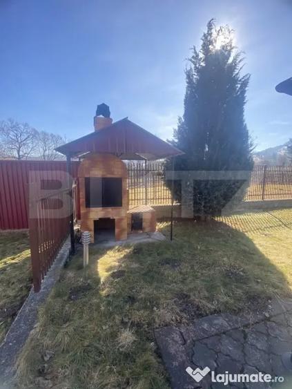 Casă cu 7 camere cu Teren 2000 Mp în Central