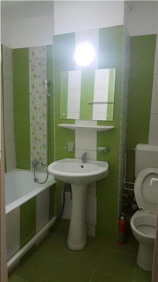 Apartament cu 2 camere semidecomandat, mobilat în Central