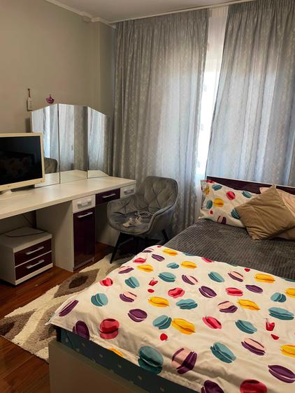 Apartament cu 4 camere decomandat în Faleza Nord