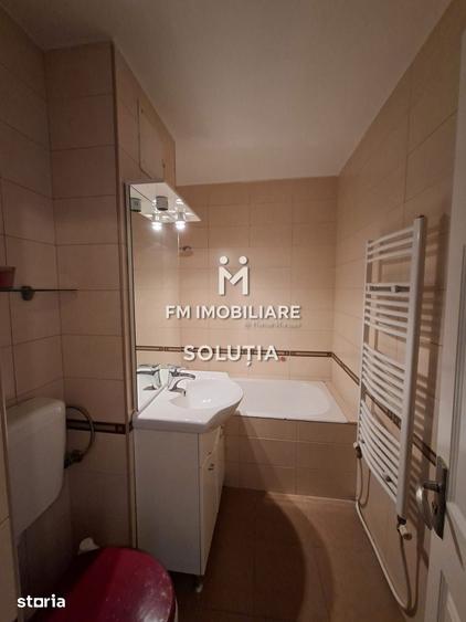 Apartament cu 4 camere decomandat în Central