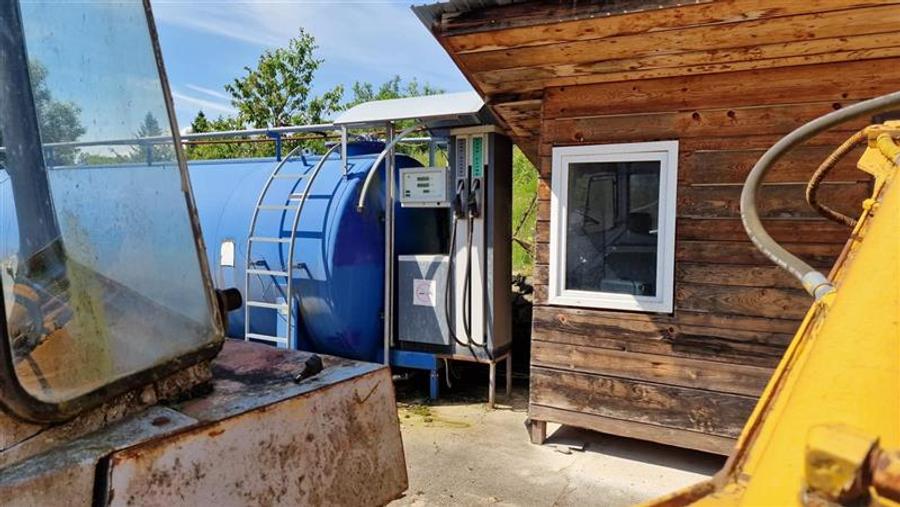 Casă individuală cu 5 camere cu Teren 1316 Mp în Vest