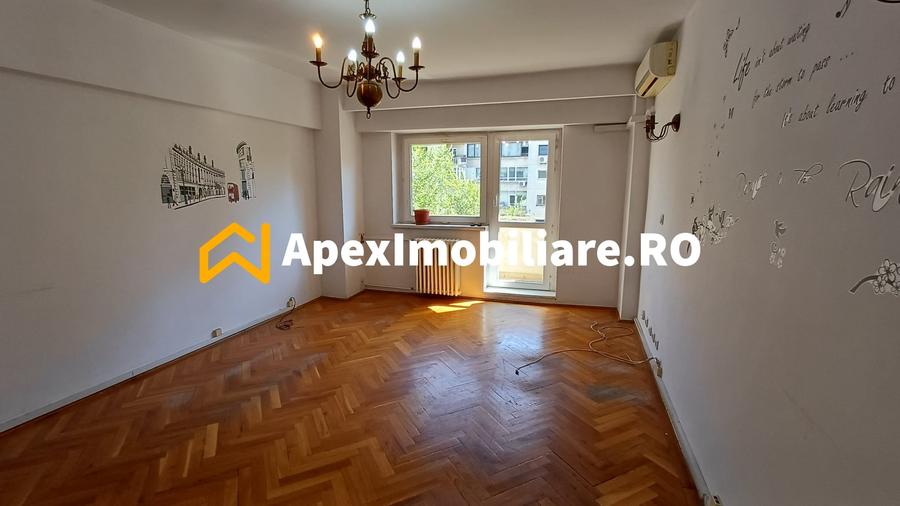 Apartament cu 4 camere decomandat în Unirii