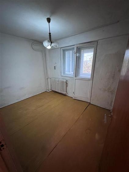 Apartament cu 2 camere semidecomandat în Brâncoveanu