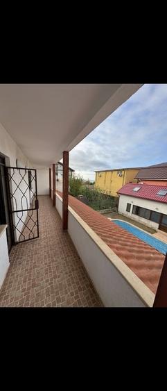 Casă cu 8 camere cu Teren 500 Mp în Central