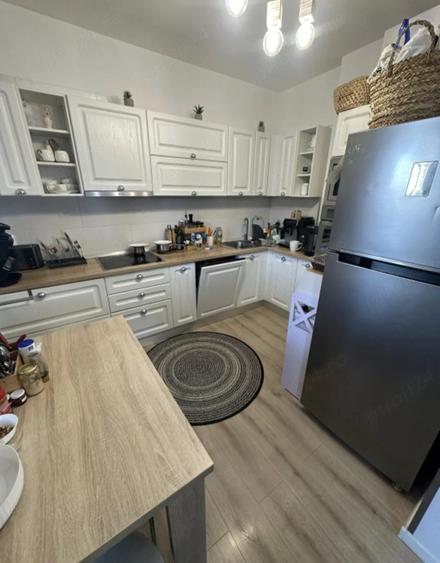 Apartament cu 4 camere decomandat în Plopilor