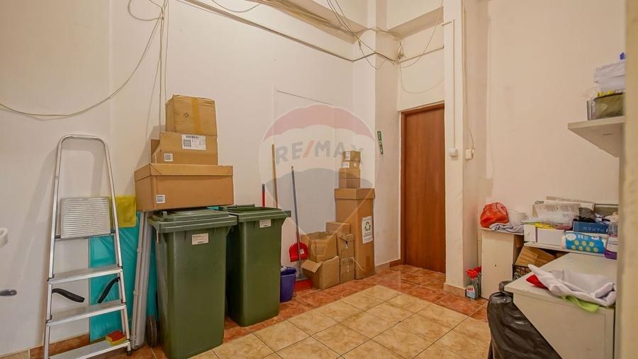Spațiu comercial, de 65 mp, în Hărmanului