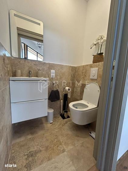 Casă cu 4 camere în Vulcan